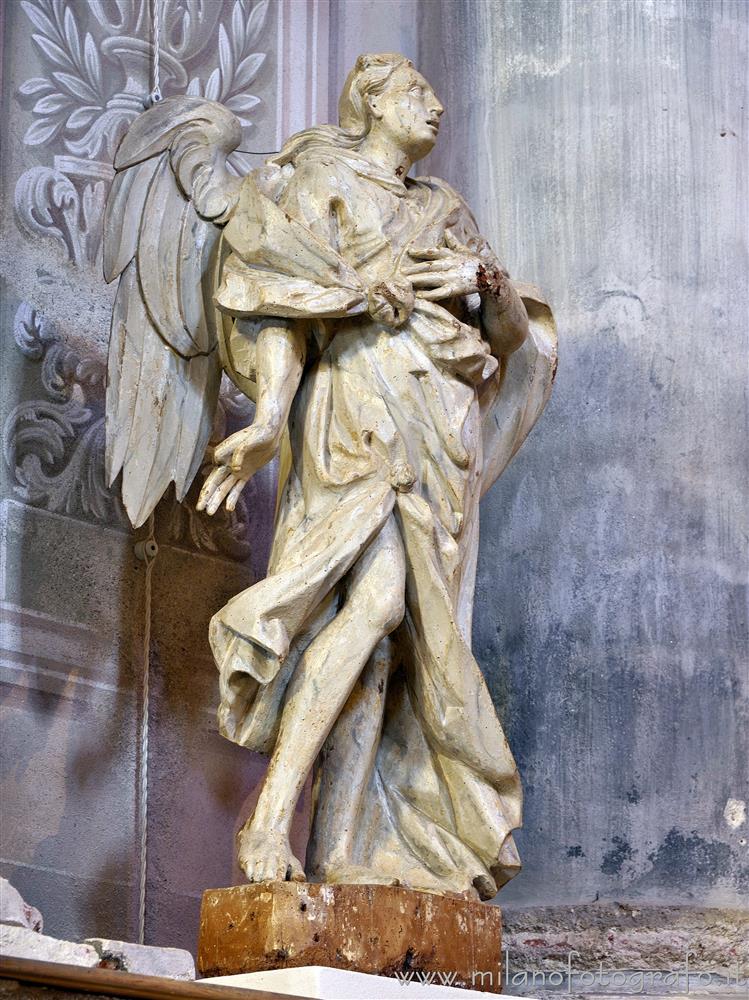 Biella - Statua di angelo nella Chiesa di San Nicola